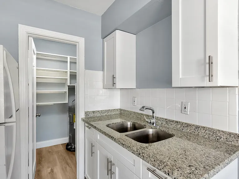 1233 Grove St — Photo 11