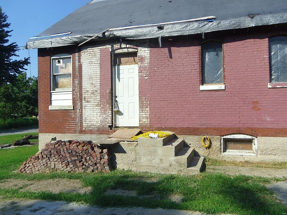 1st image of 85 Front St