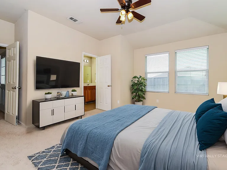 436 Grant Ln — Photo 12