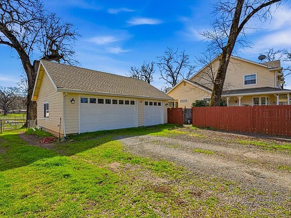3rd image of 10691 Willow Ln