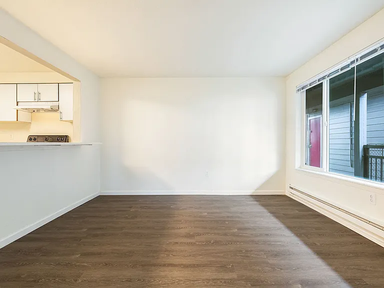 Bridgeview Flats — Photo 12