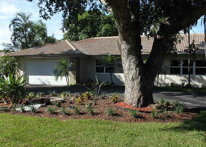 1st image of 2787 NE 35th Dr