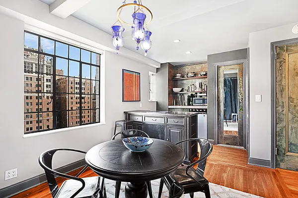 Rented by Compass | media 23