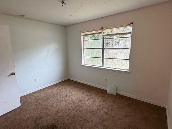 5th image of 1765 Highpoint Rd
