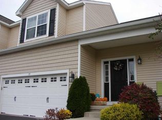 77 Lona Ln, Rensselaer, NY 12144