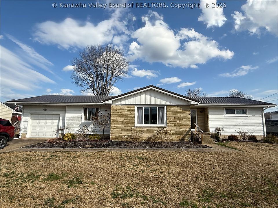 1st image of 2808 Meadowbrook Dr