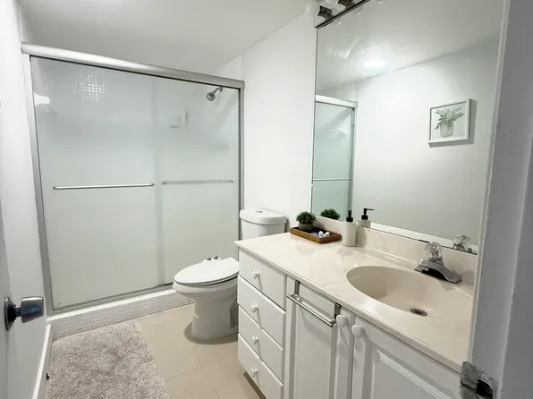 19370 Collins Ave, Sunny Isles Beach, FL