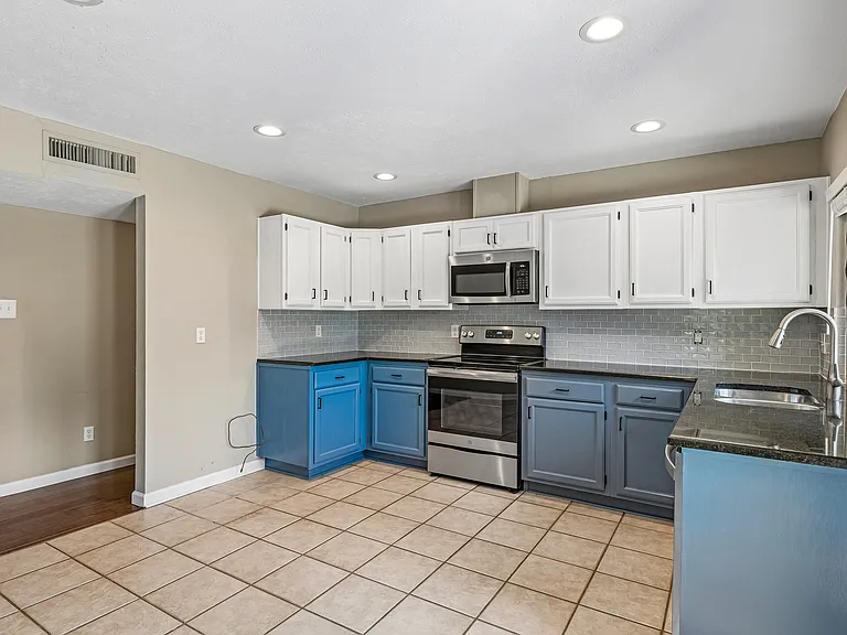 6640 Osage Trl — Photo 11