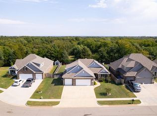 3215 Everton Ct, Norman, OK 73071