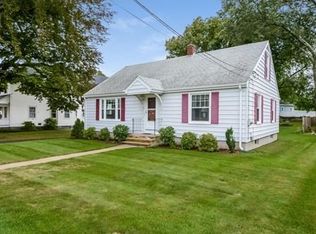 6 Pleasant St, Northbridge, MA 01534