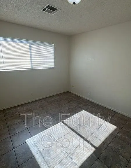 2728 S Sallee Ct — Photo 10
