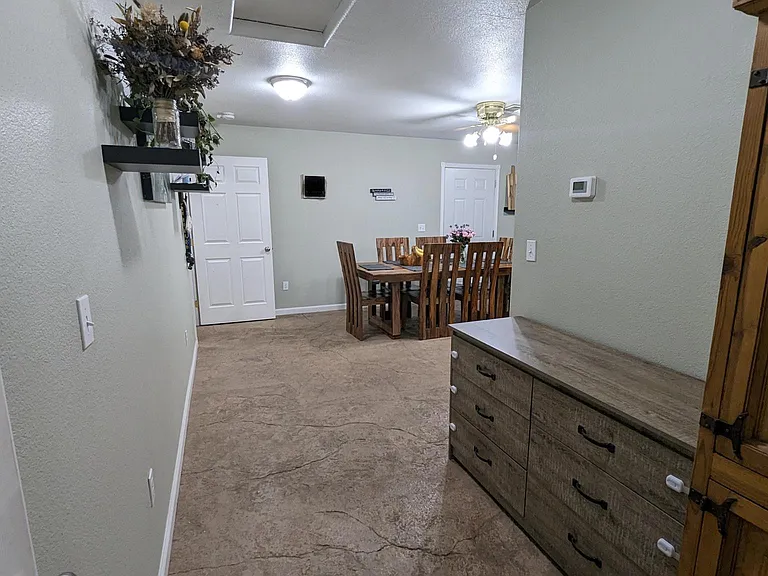 4318 Illinois Ave — Photo 20