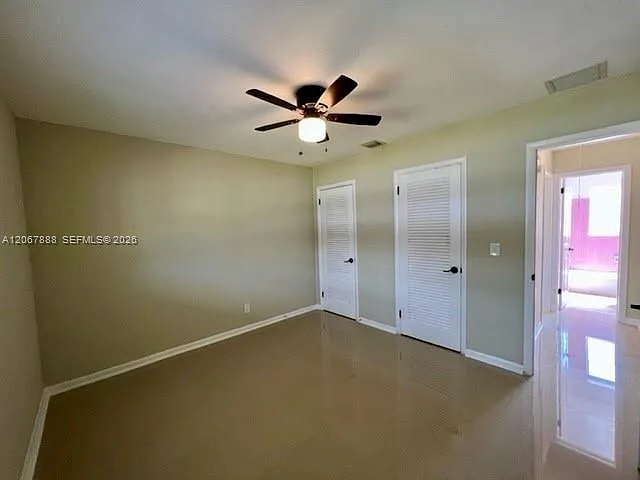 949 W Kalmia Dr #B1-B4 — Photo 9