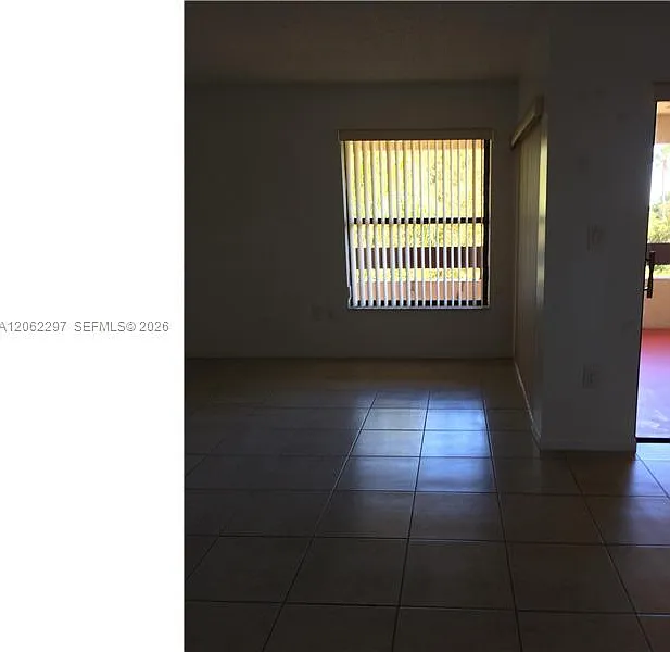 Kenland Pointe Condo Iii — Photo 2