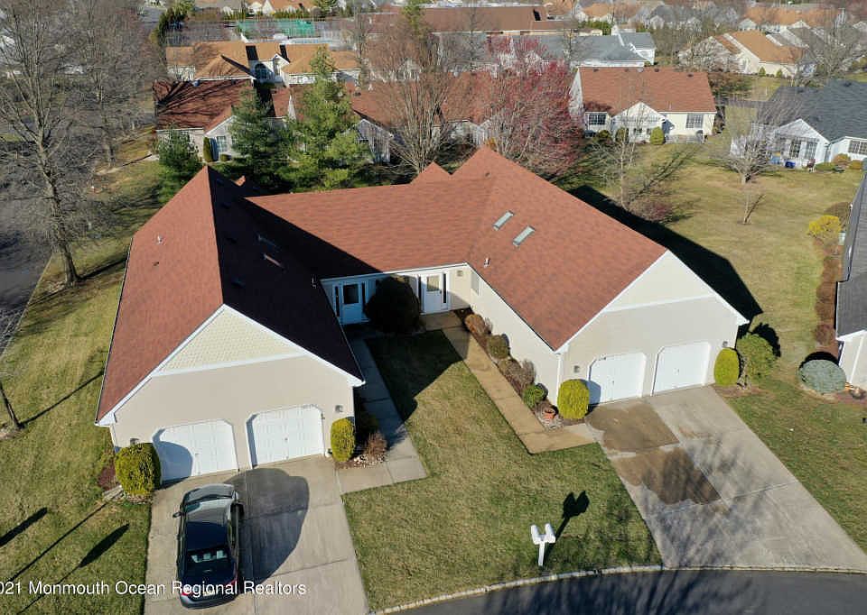 2nd image of 580B Madison Dr #580B