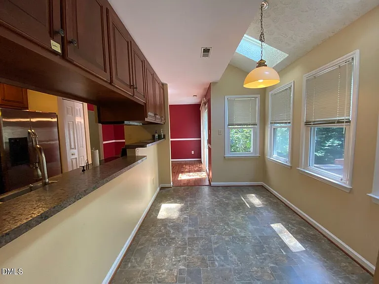 111 Westwind Ct — Photo 8