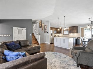 8620 Jenner Ln S, Cottage Grove, MN 55016