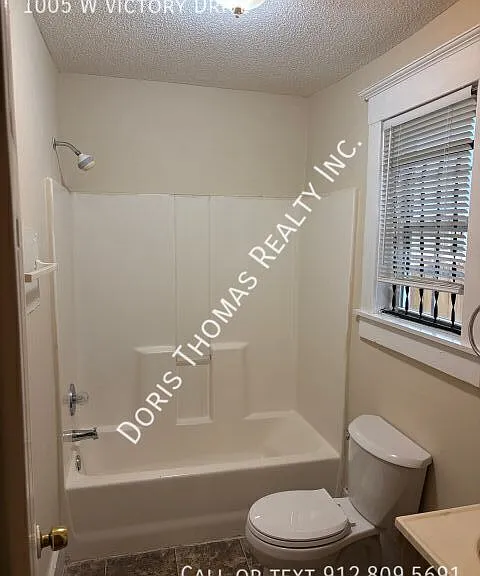 1005 W Victory Dr — Photo 7