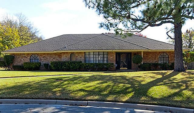 1st image of 6208 Camelot Ct