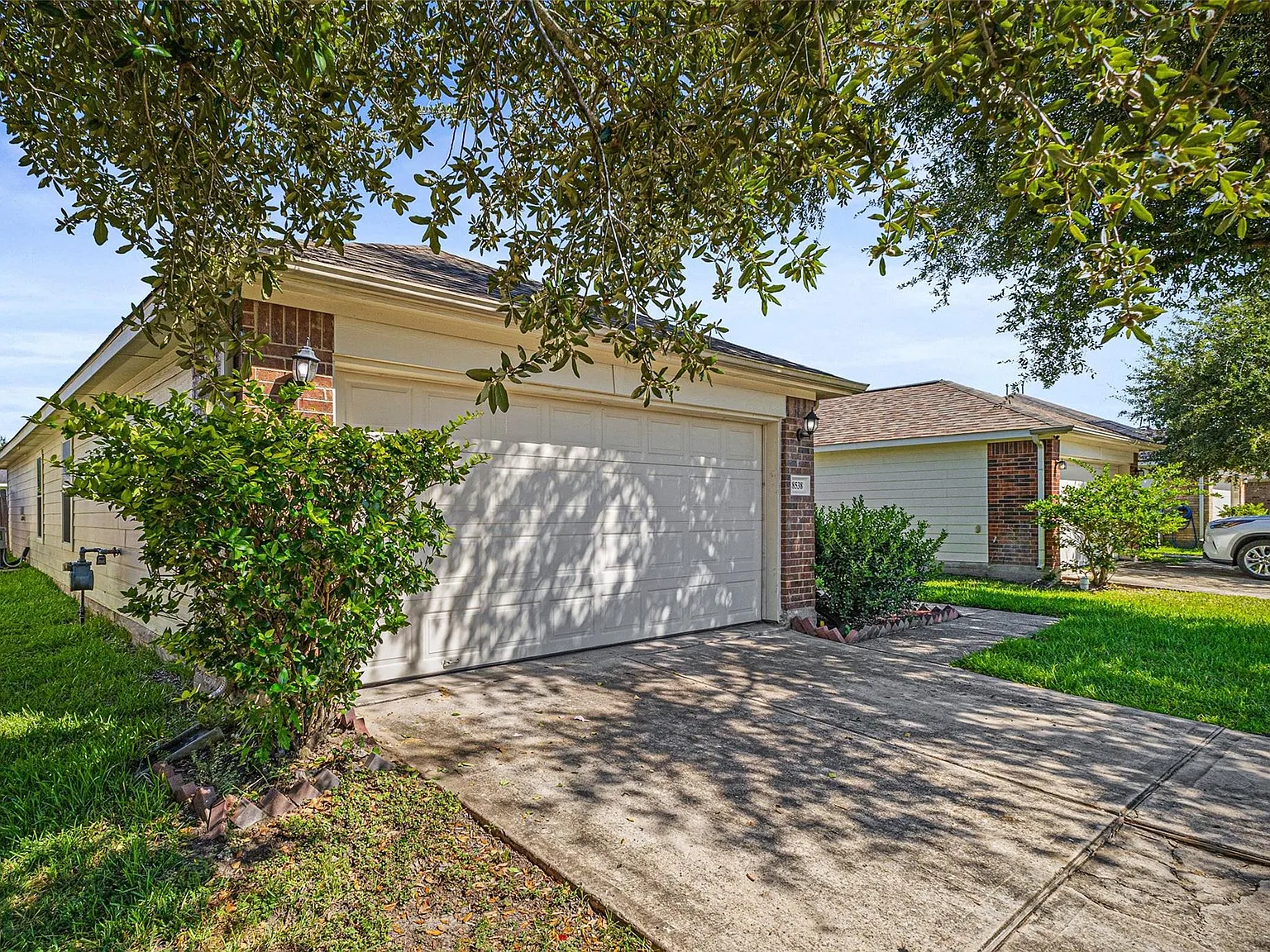 3 bed, 2.0 bath, 1654 sqft, $2,000 — Photo 3