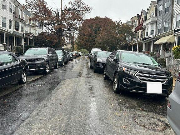 5th image of 37 W Rockland St