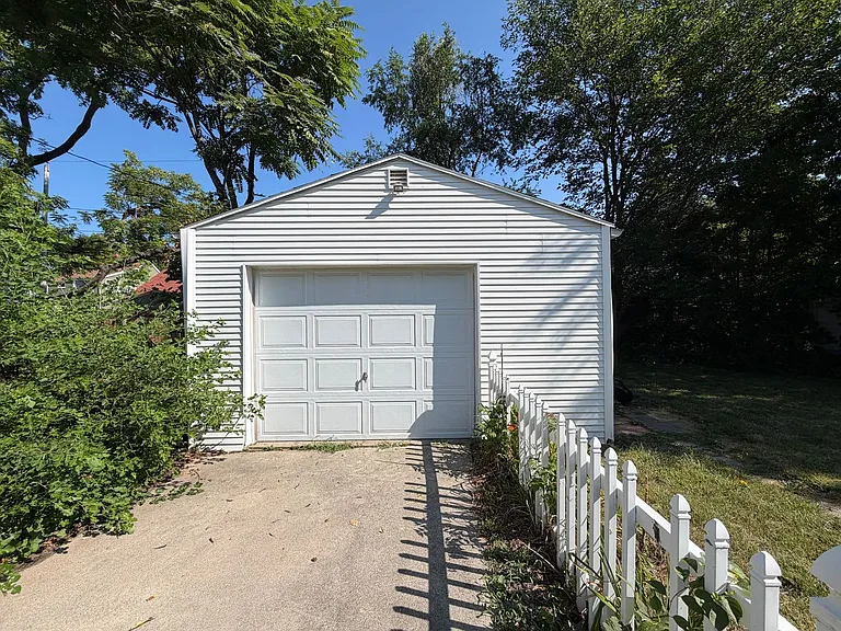 310 Pasadena Blvd — Photo 11
