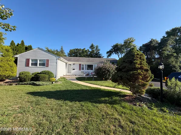 38 Richard Ln, West Long Branch, NJ 07764