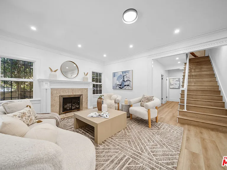 320 Westminster Ave — Photo 5