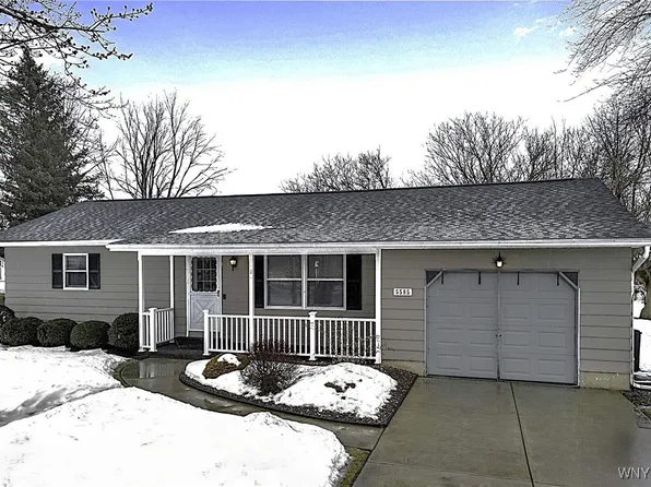 5585 Stone Rd, Lockport, NY 14094