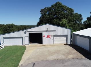 21332 S 530th Rd, Tahlequah, OK 74464