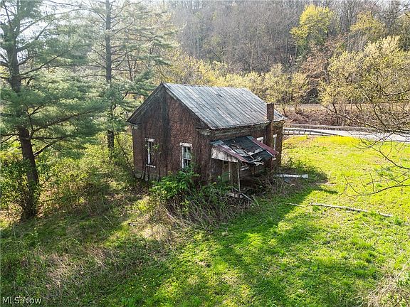 3rd image of 47691 E Captina Highway Rd