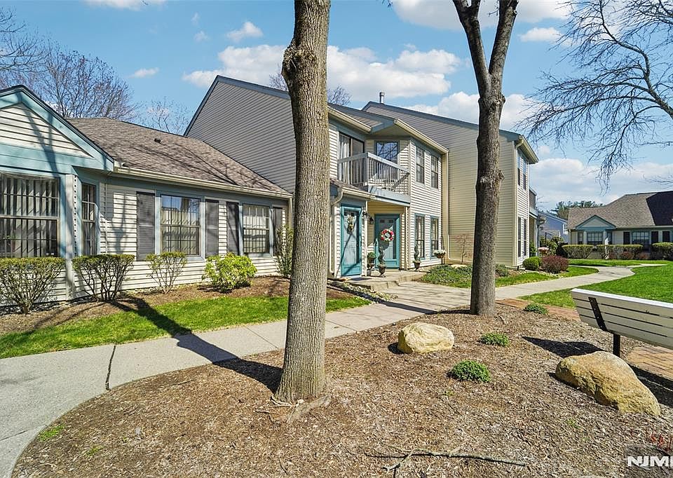 1st image of 22 Eakens Court