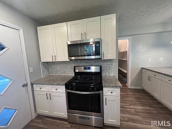 3rd image of 6318 Wea Woodland Dr