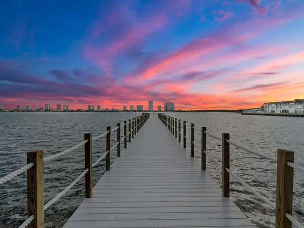 3040 Lake Shore Drive #101, Riviera Beach, FL 33404