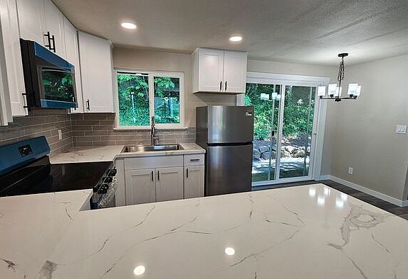 5th image of 4727 114th Ave E