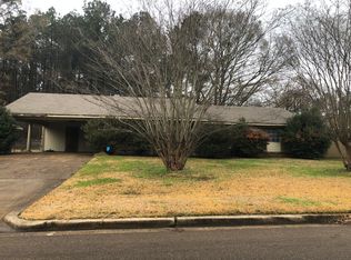 4976 Oak Creek Dr, Jackson, MS 39212