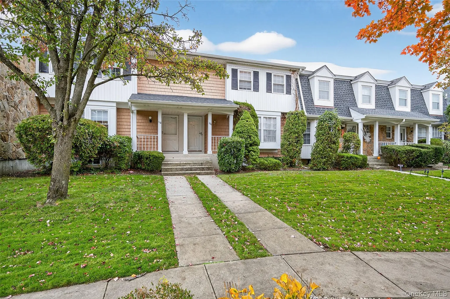 109 Glen Way photo 1