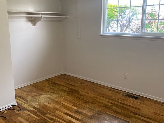2nd image of 529 Sharon Ave E