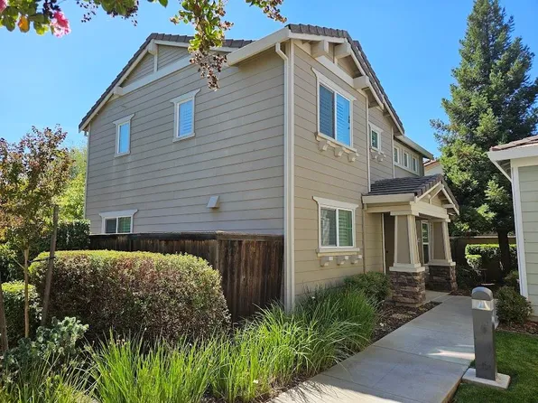 1945 Day Ct, Woodland, CA 95776
