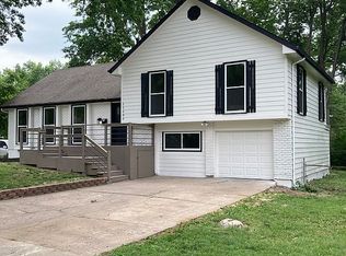 11205 E 61st Ter, Raytown, MO 64133