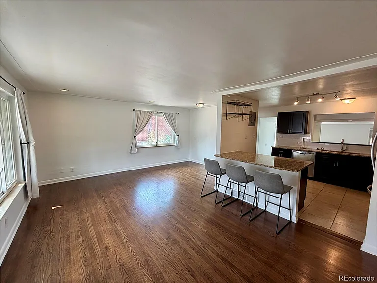 4811 Fenton St — Photo 4