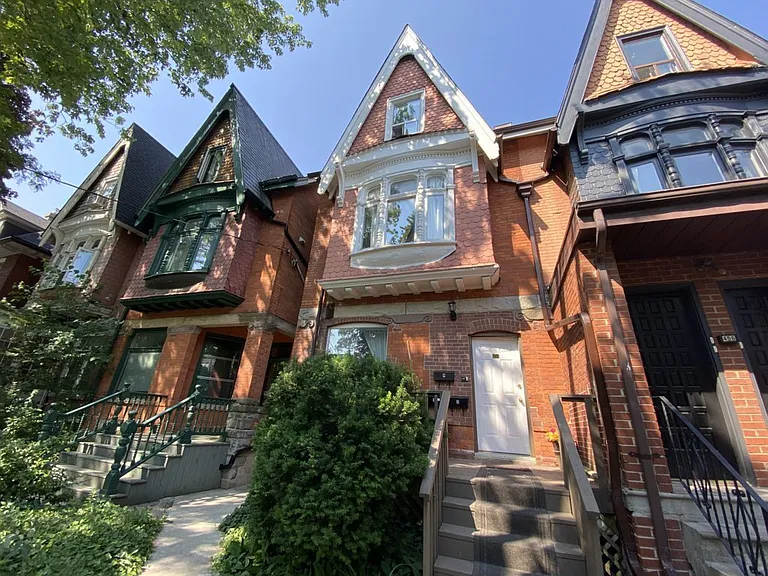 454 Markham St #LOWER — Photo 23