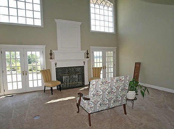 5th image of 1910 NE Oakridge Dr