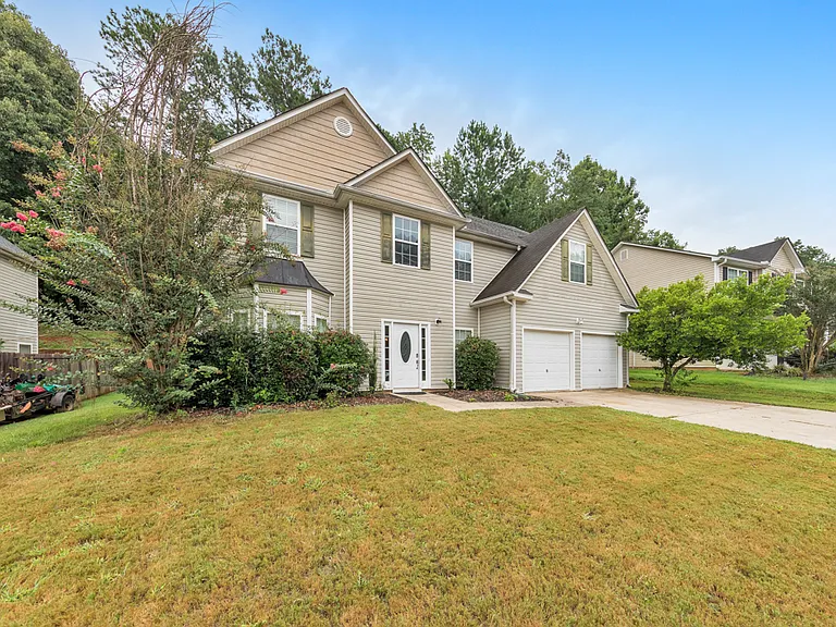 179 Holbrook Dr — Photo 30