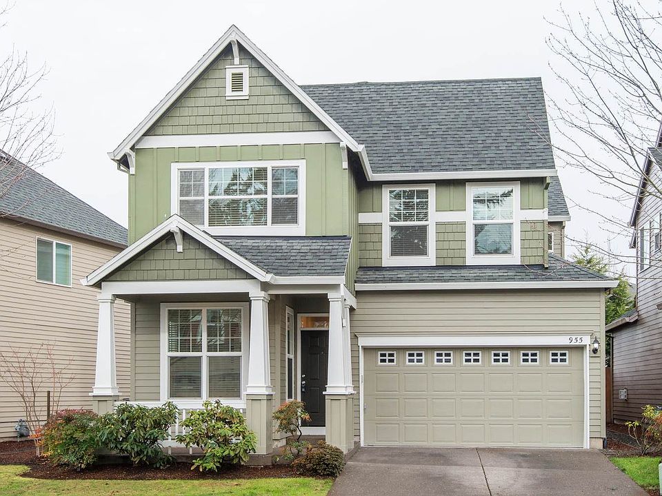 1st image of 955 SE Roundelay St