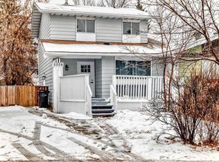 5506 38b Ave NW, Edmonton, AB T6L1W3