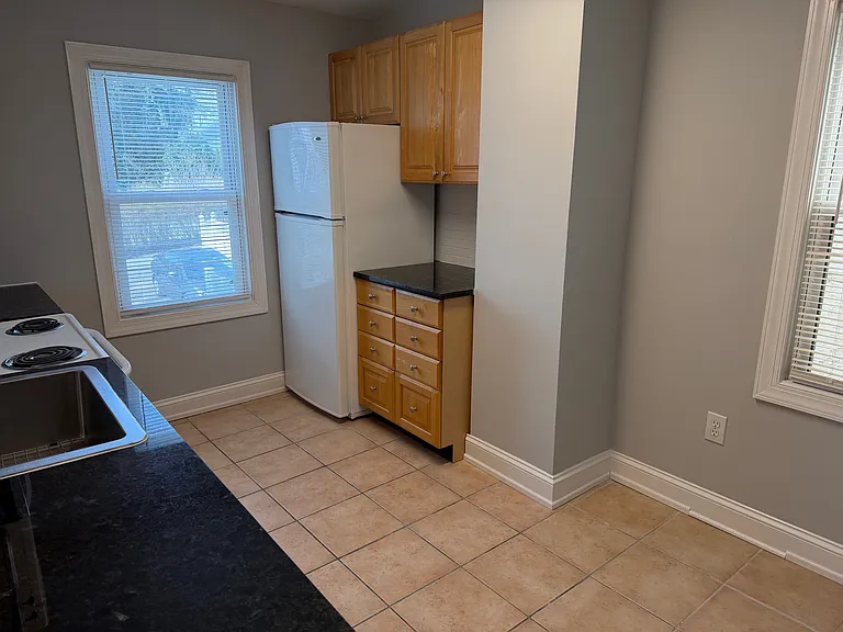9 Cedar Ave — Photo 6