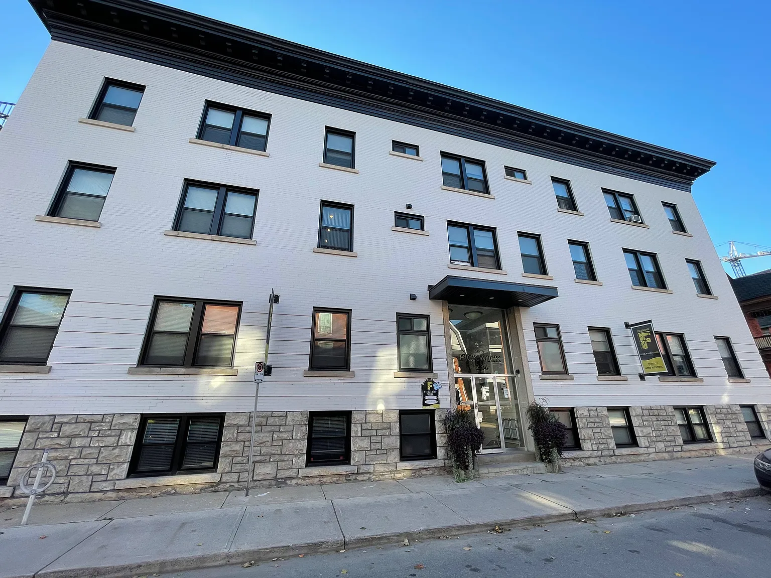 234 Charlotte St. — Photo 1