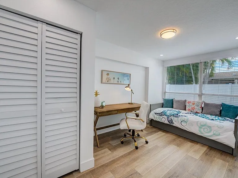 Bedroom 4 + Office. Twin trundle bed sleeps 2. Ideal for kids or adults.