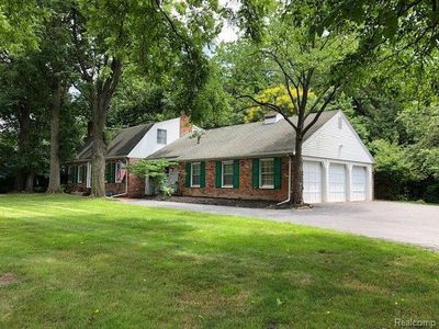 28277 Forestbrook Dr, Farmington Hills, MI, 48334